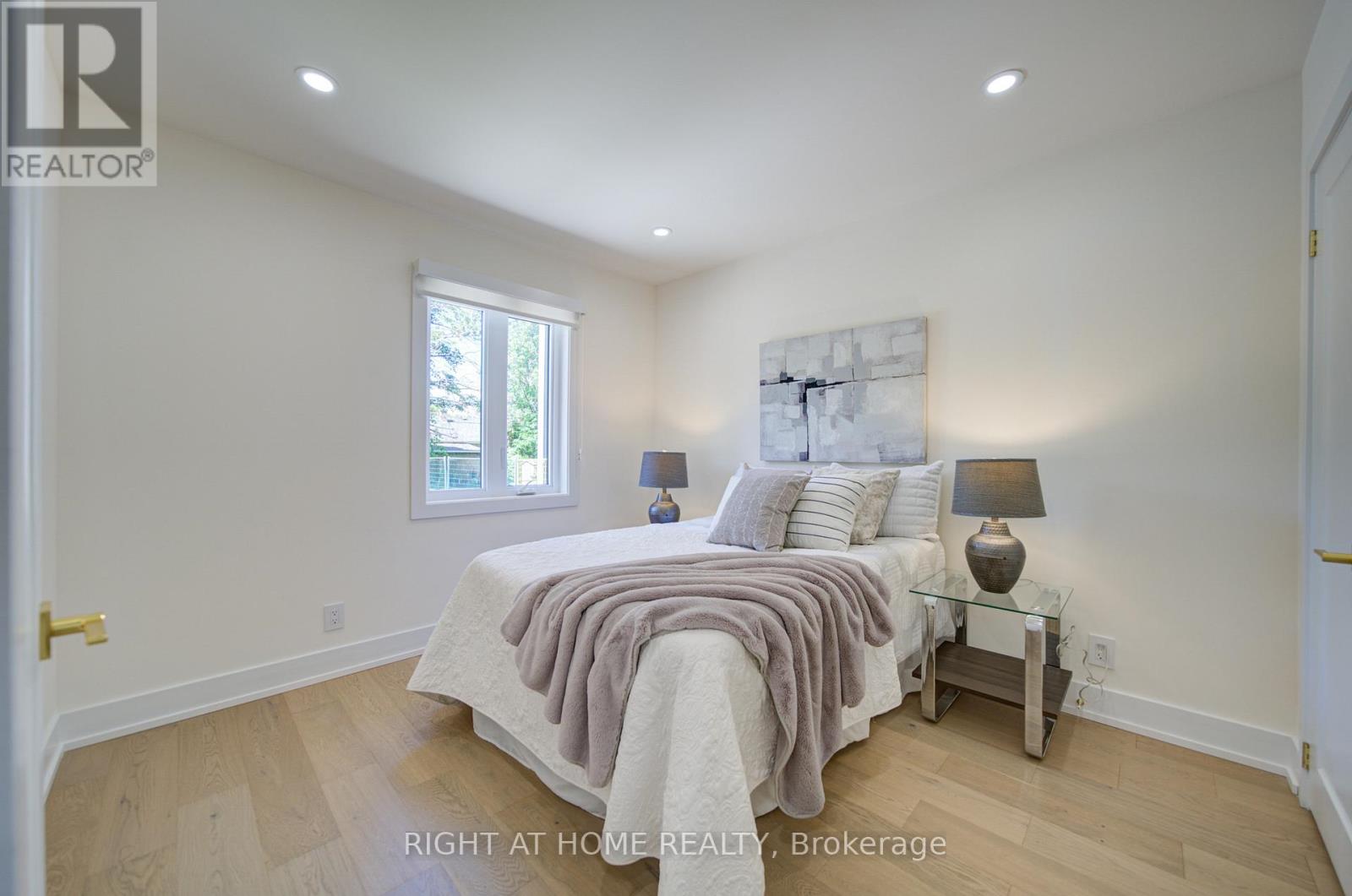 9 CARTIER CRESCENT - 12