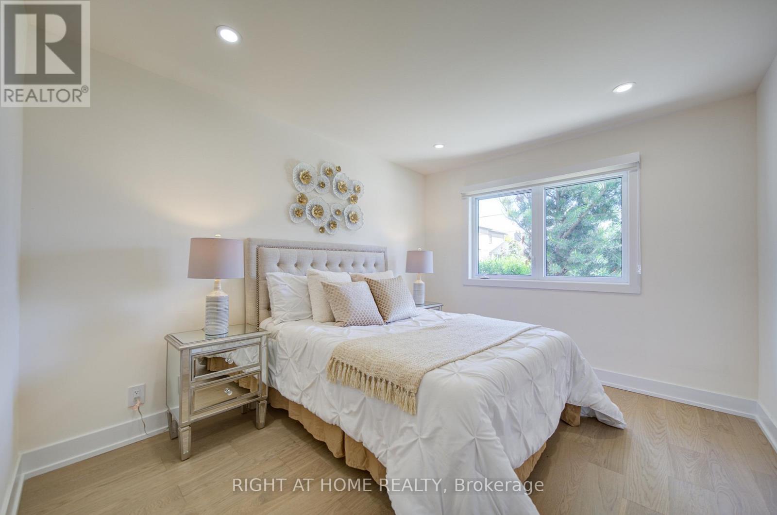 9 CARTIER CRESCENT - 14