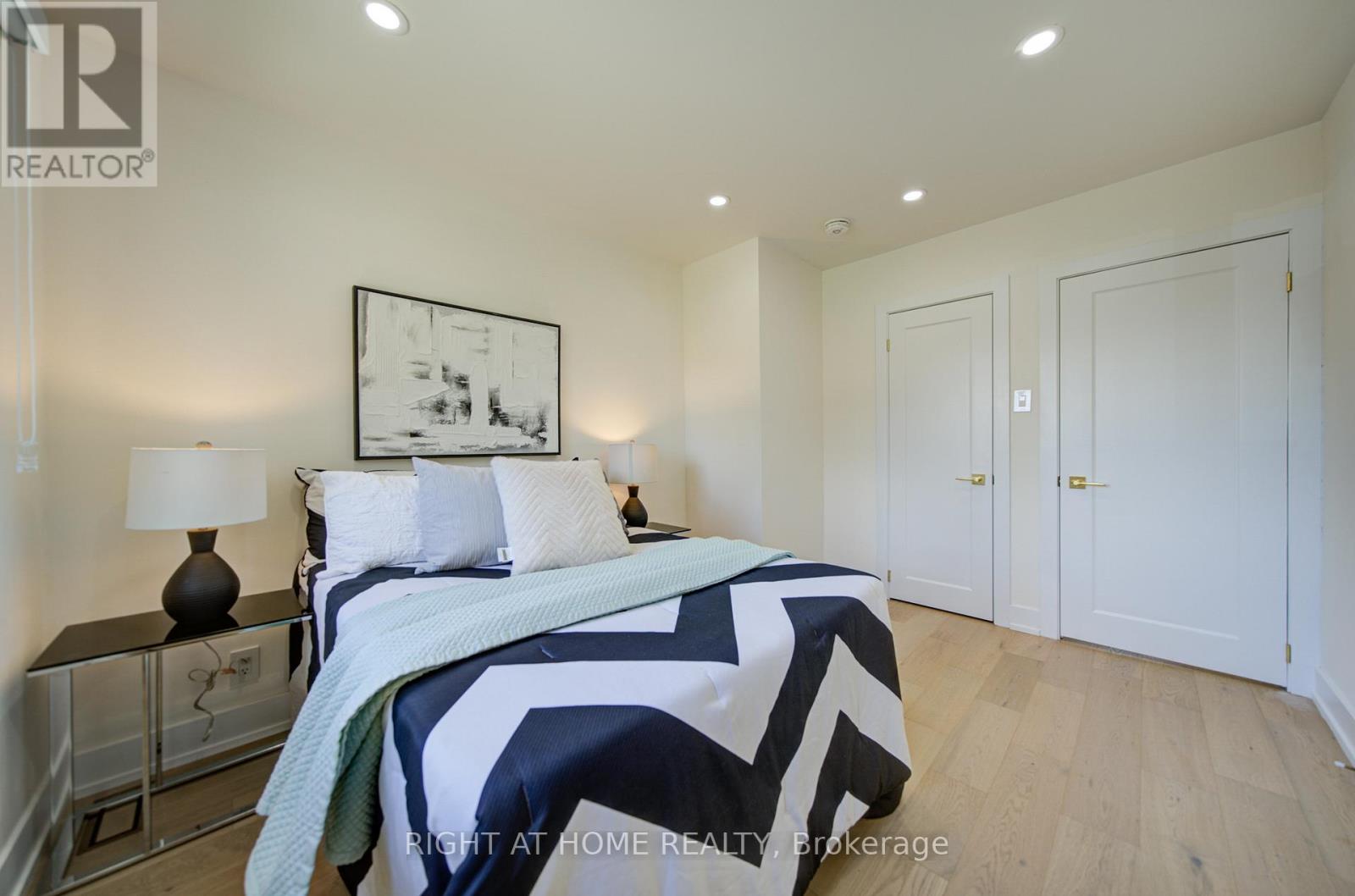 9 CARTIER CRESCENT - 17