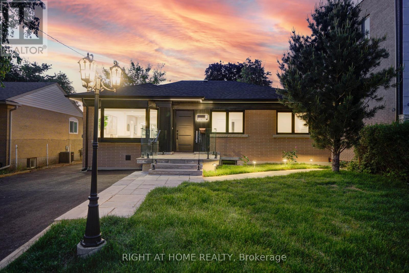 9 CARTIER CRESCENT - 2