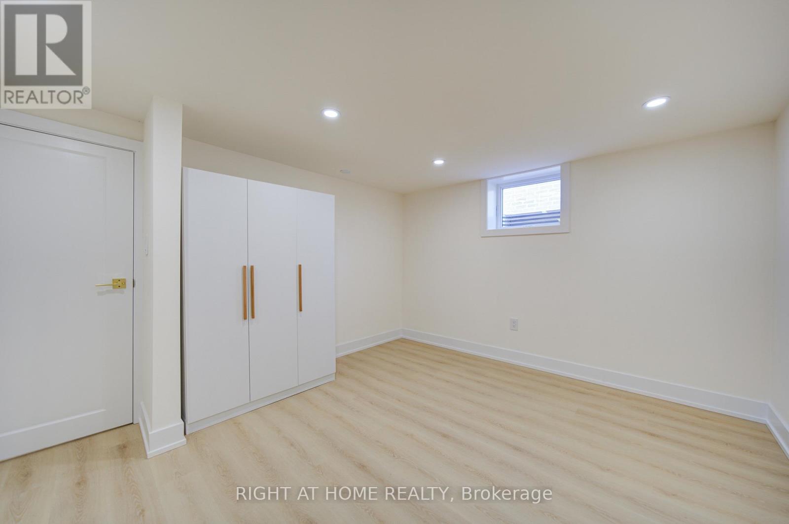9 CARTIER CRESCENT - 25