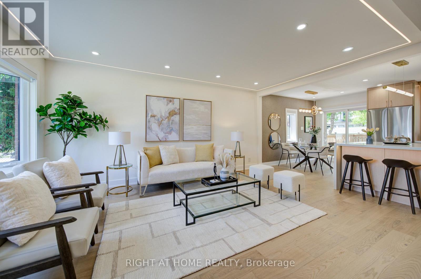 9 CARTIER CRESCENT - 4