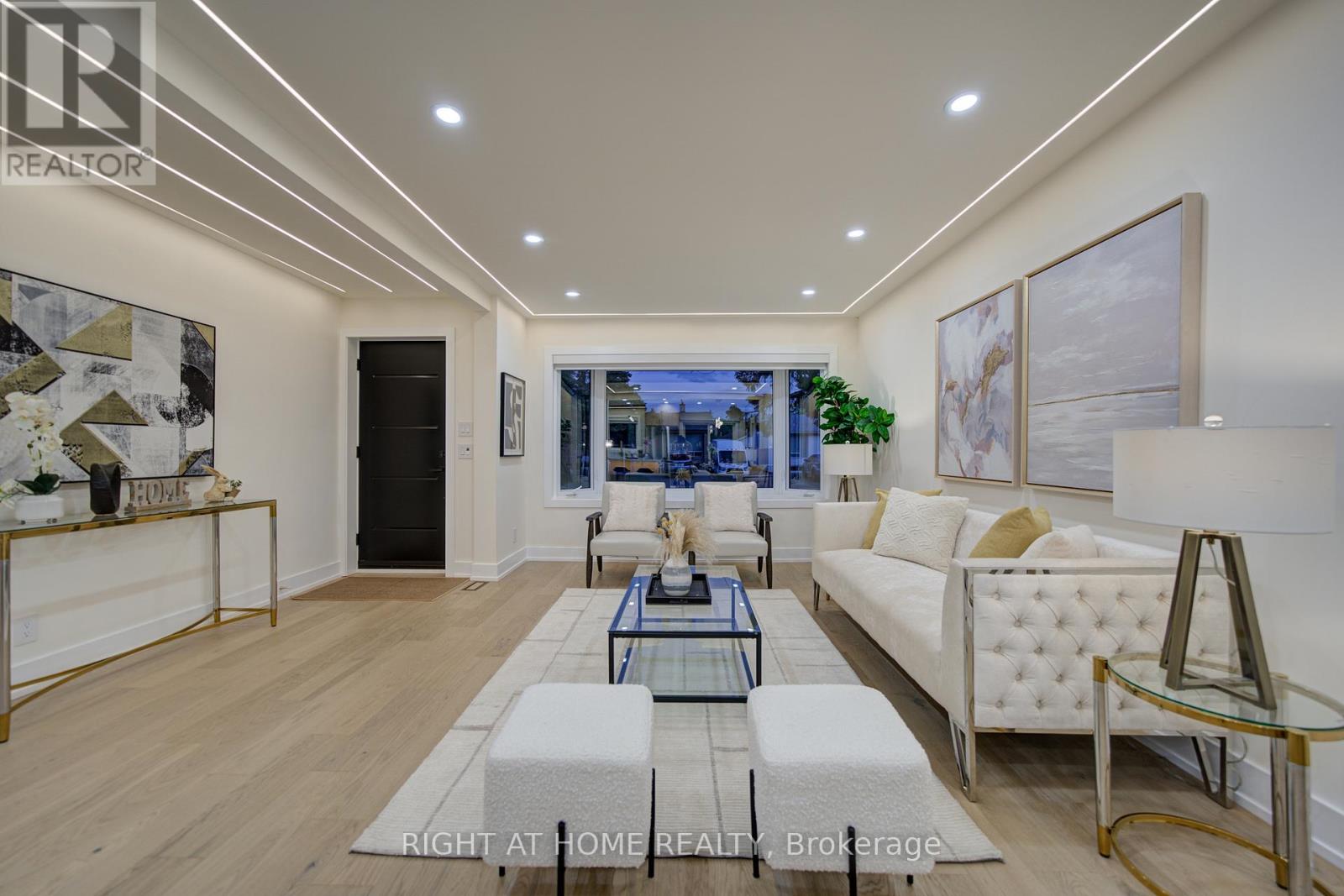 9 CARTIER CRESCENT - 5
