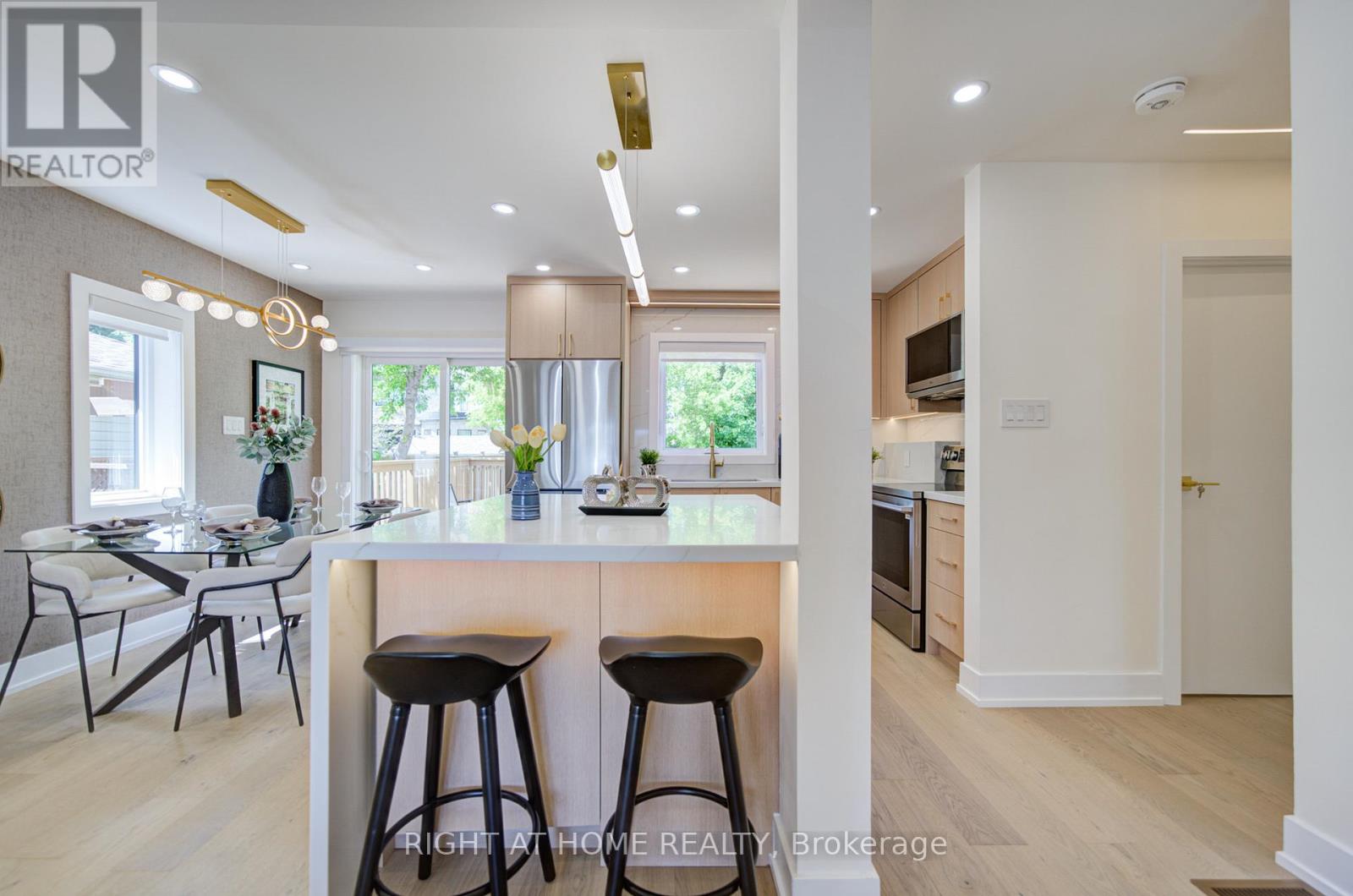 9 CARTIER CRESCENT - 8