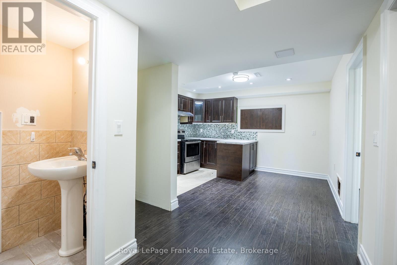 190 LYLE DRIVE - 34