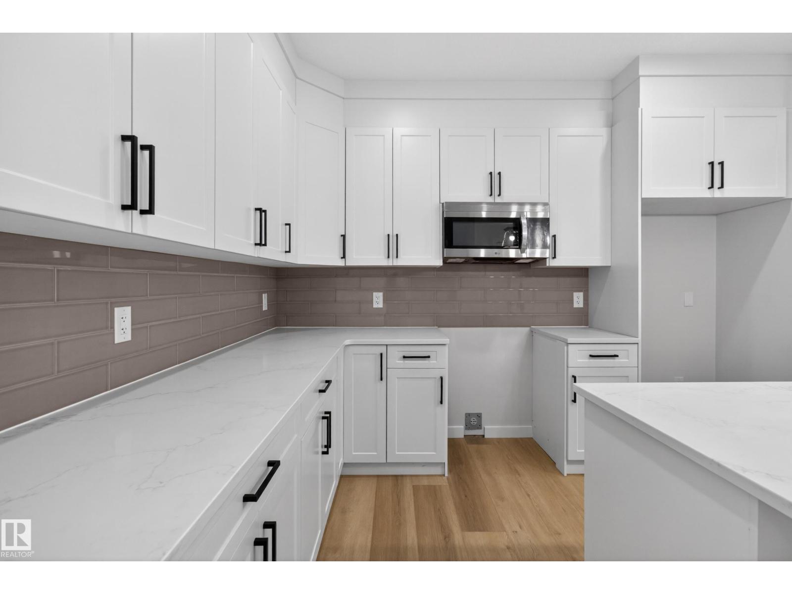 10508 162 ST NW NW - 28