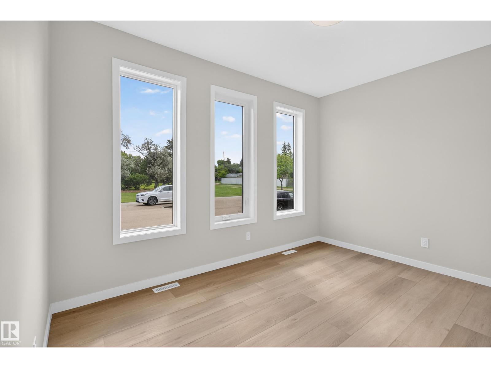 10508 162 ST NW NW - 32