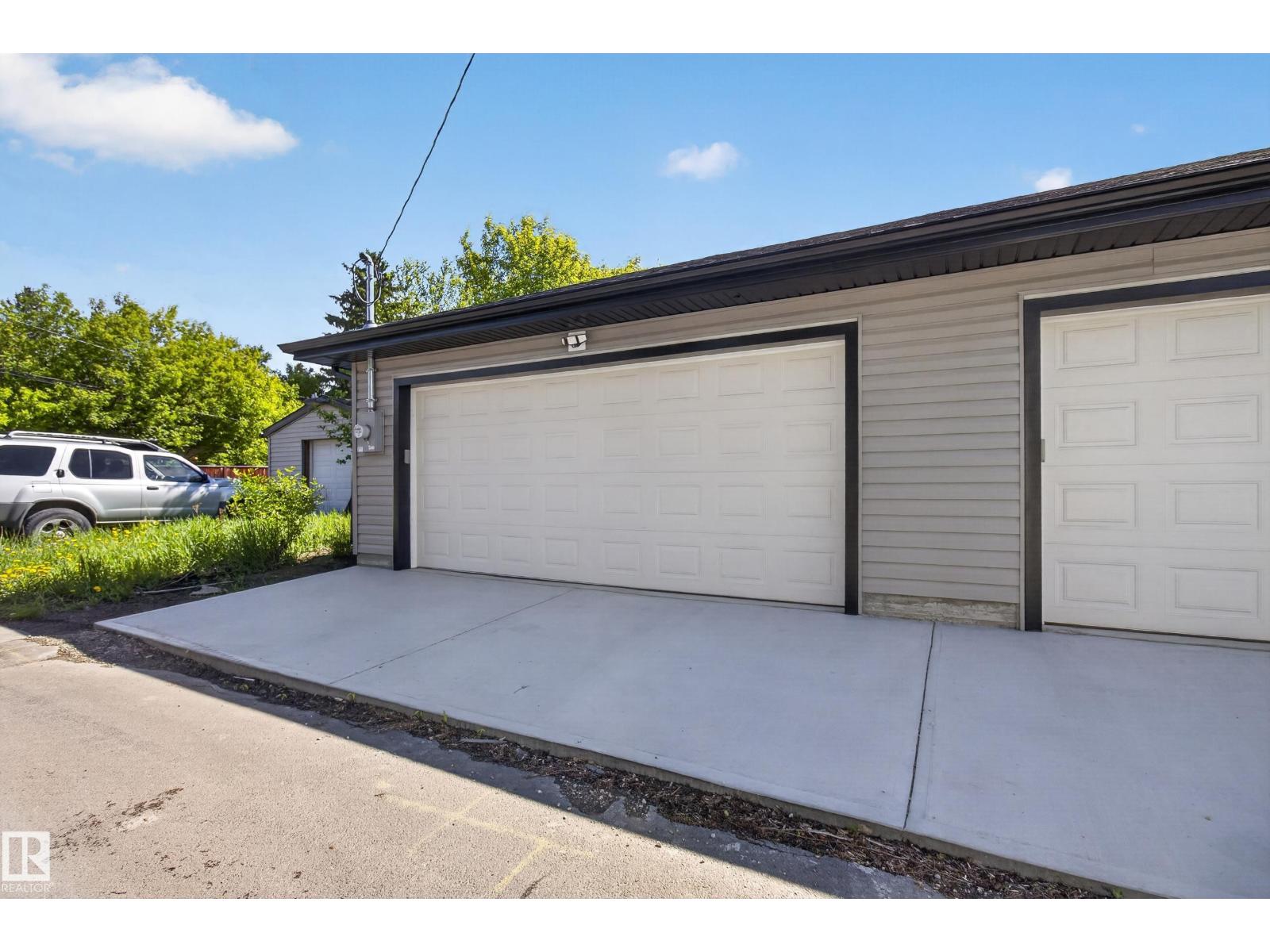 10508 162 ST NW NW - photo 3