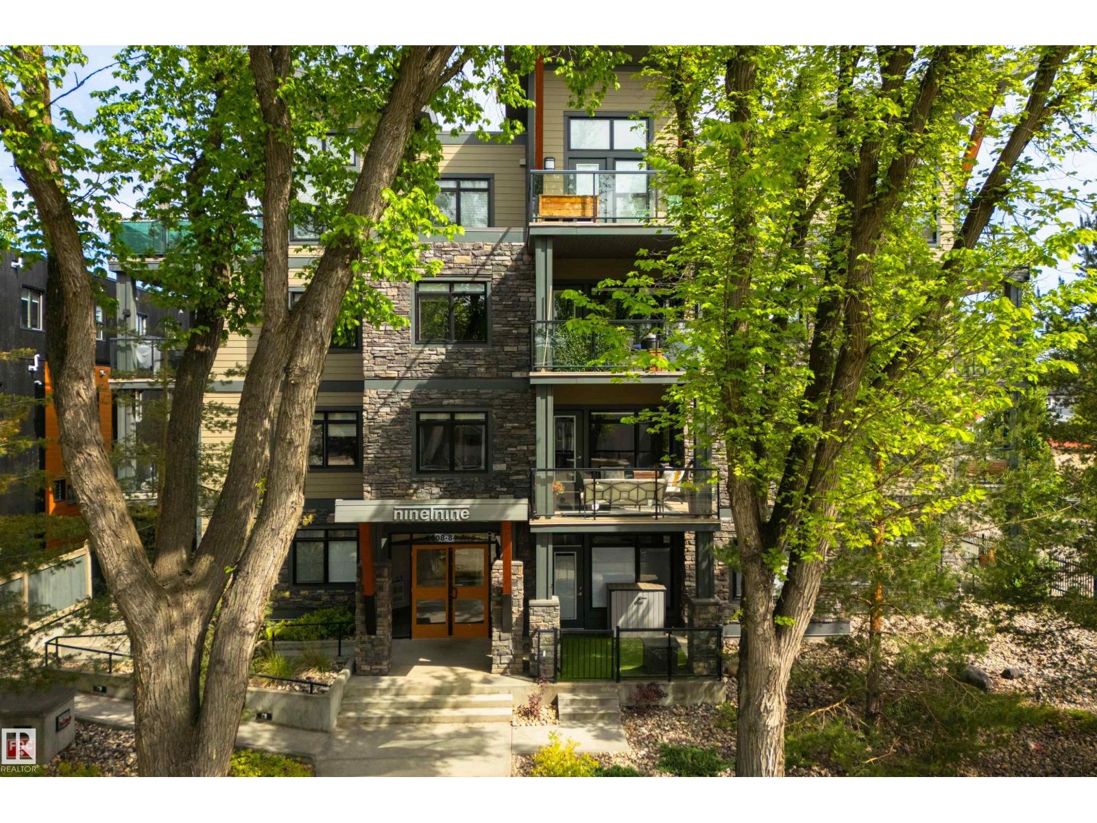 #205 9908 84 AV NW — photo 29