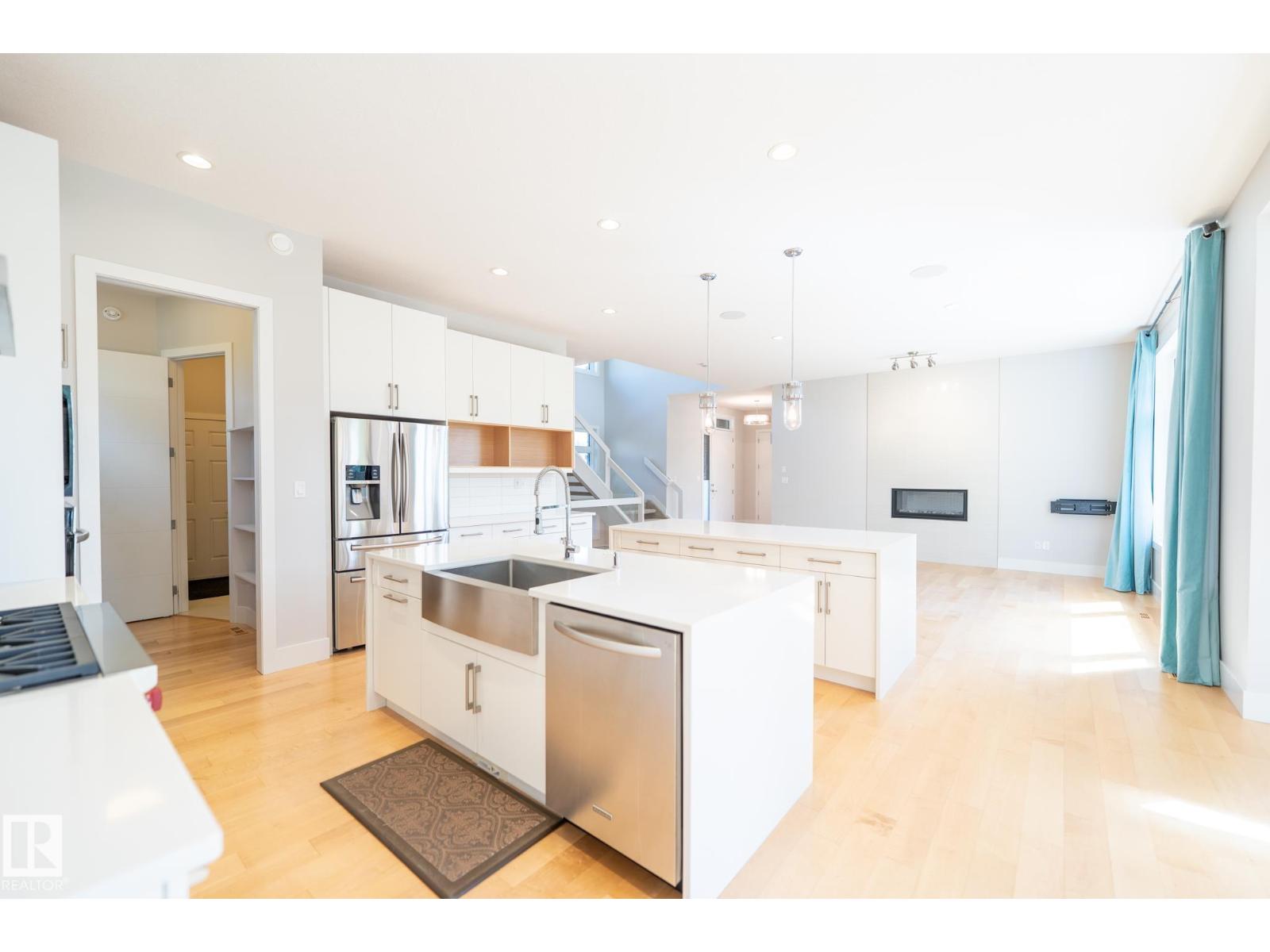7376 MAY CM NW — photo 15
