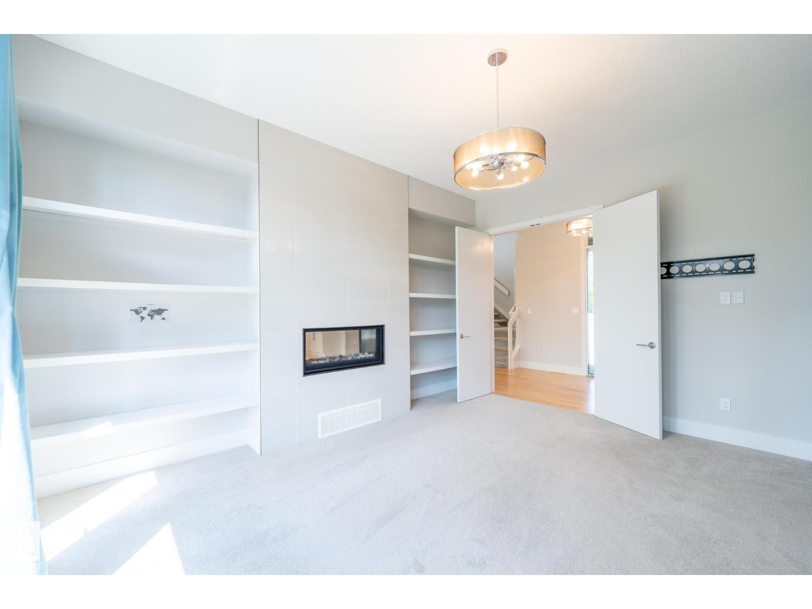7376 MAY CM NW — photo 24