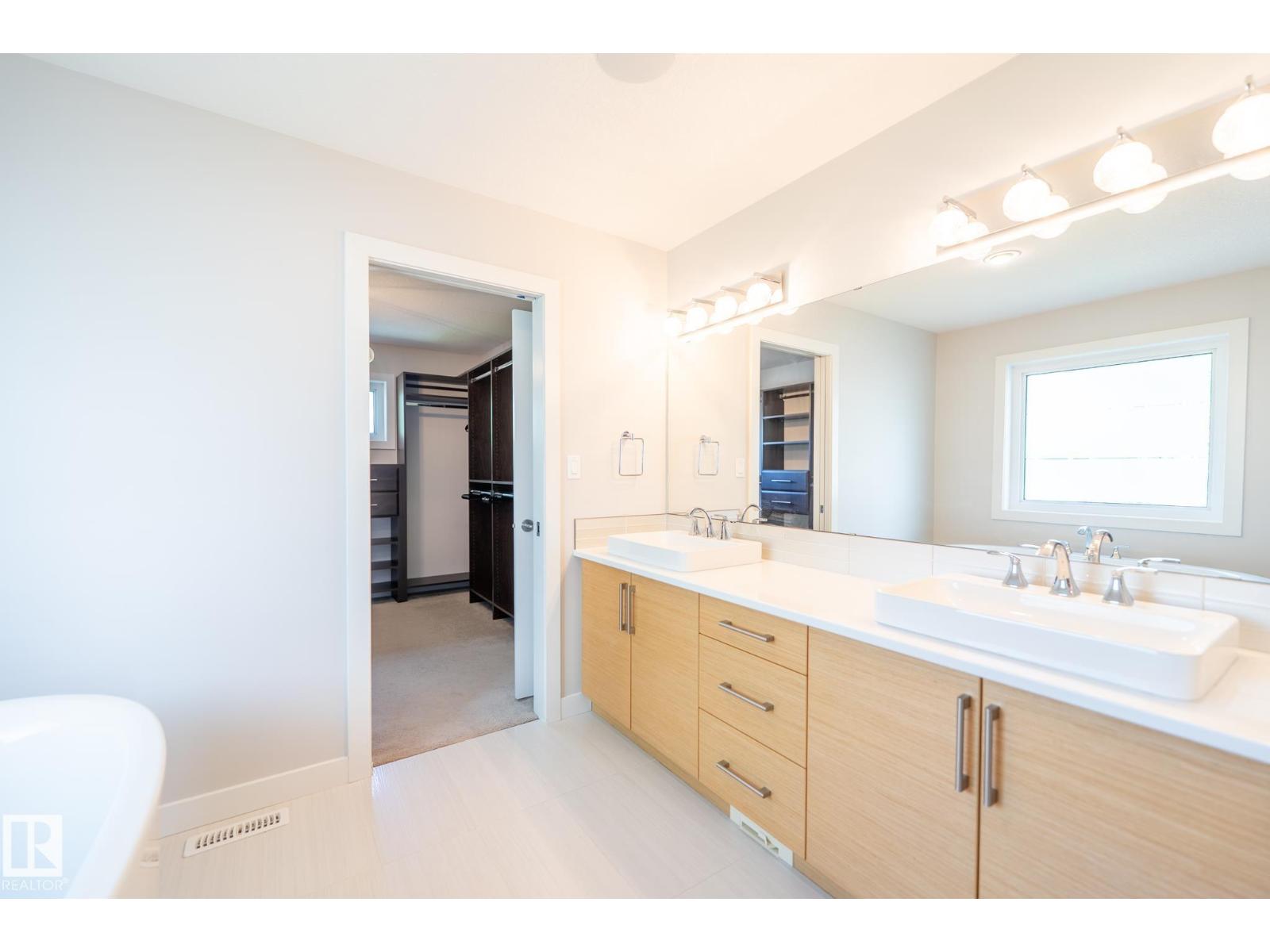 7376 MAY CM NW — photo 35