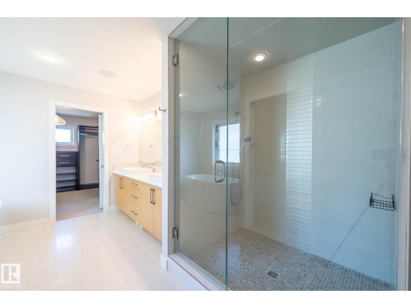 7376 MAY CM NW — photo 36