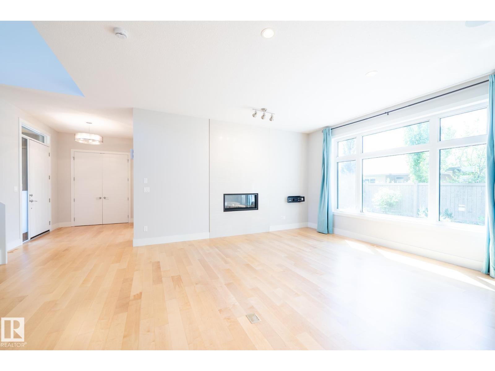 7376 MAY CM NW — photo 8