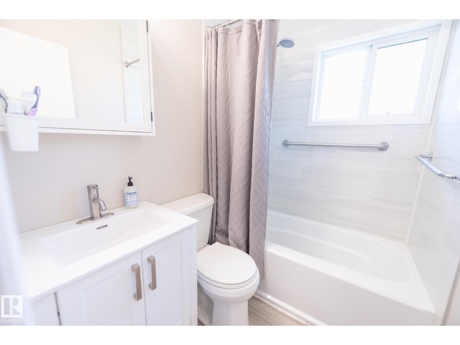 13309 85 ST NW - 17