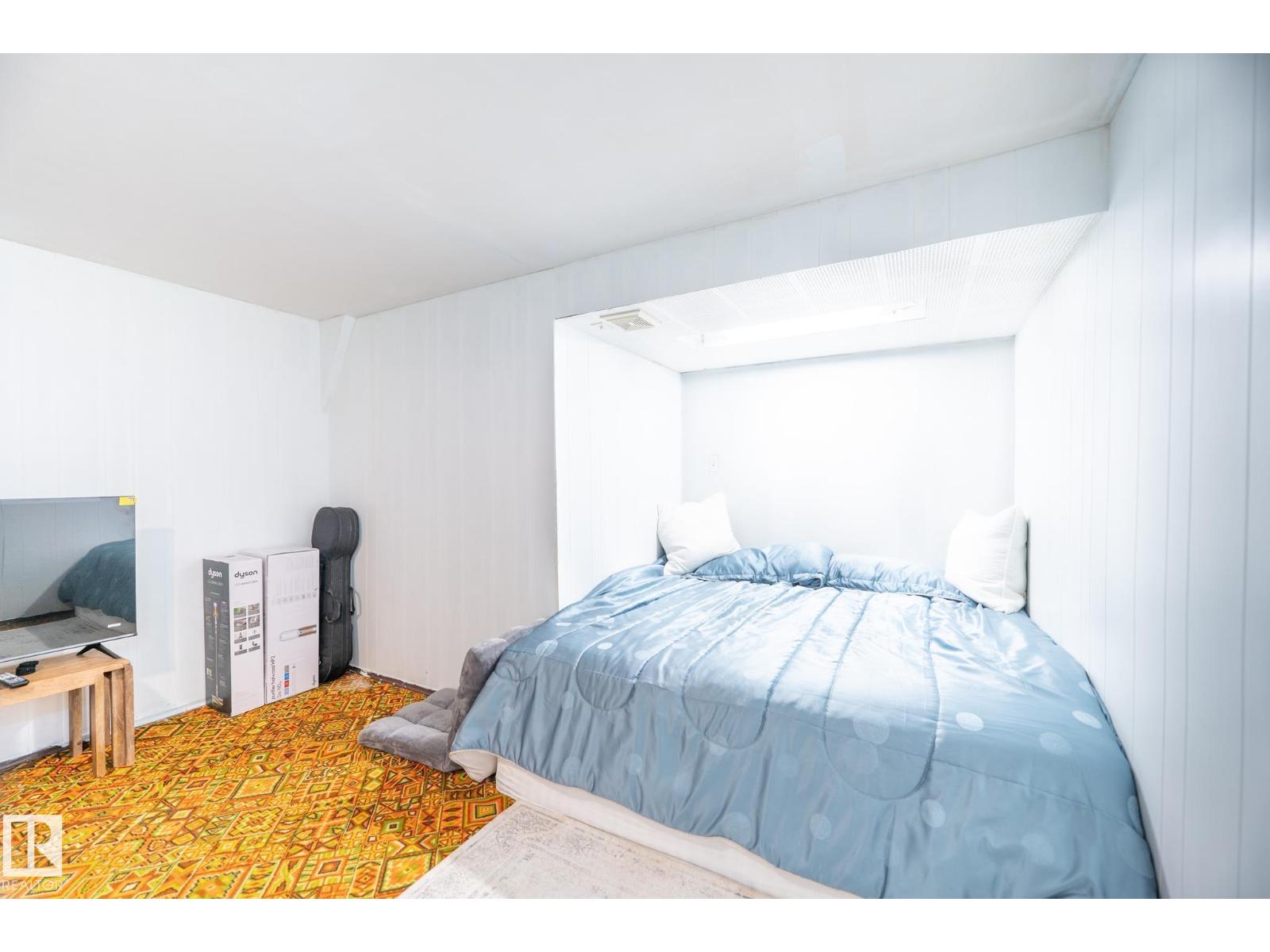 13309 85 ST NW - 28