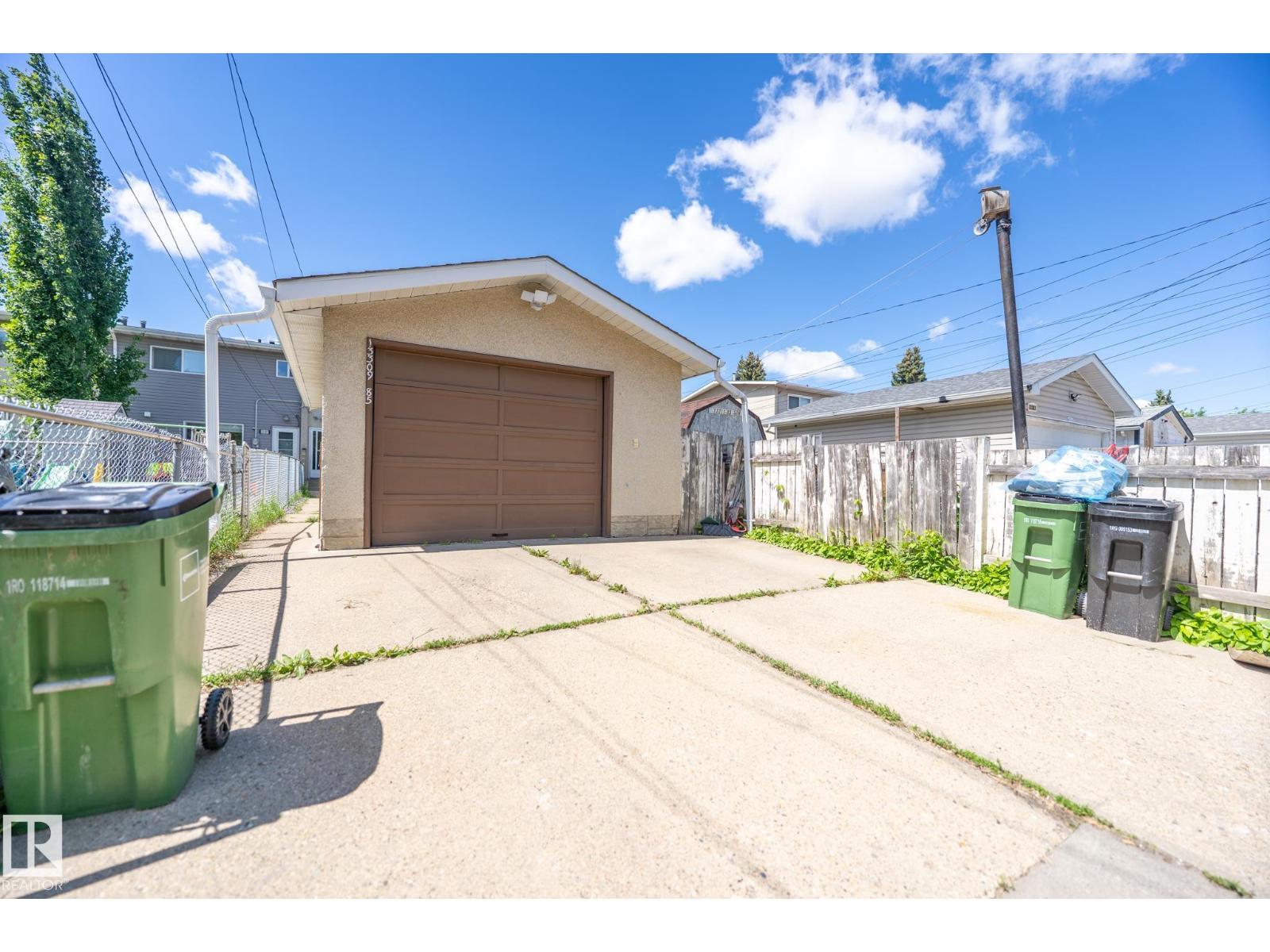 13309 85 ST NW - 37