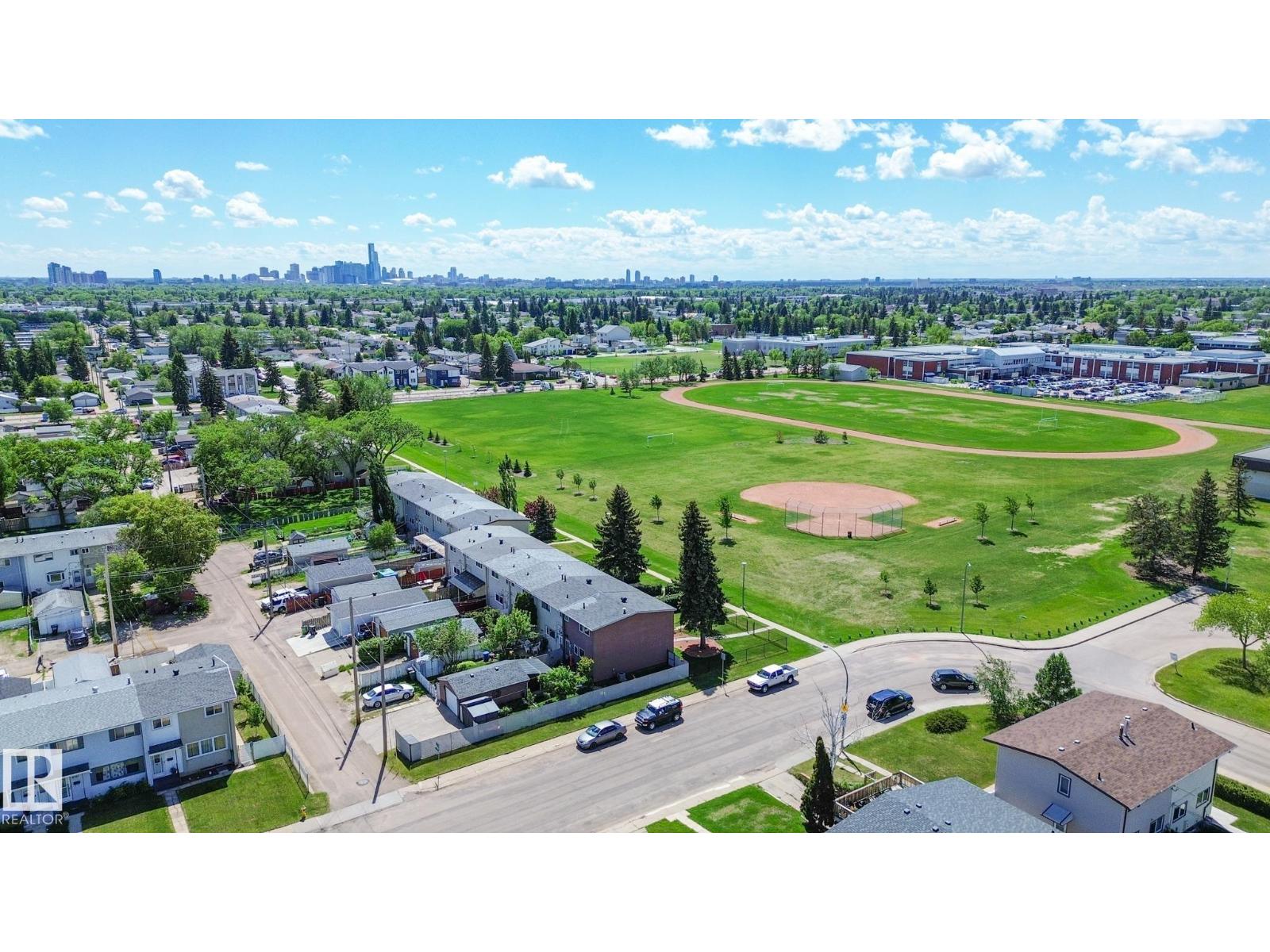 13309 85 ST NW - 40