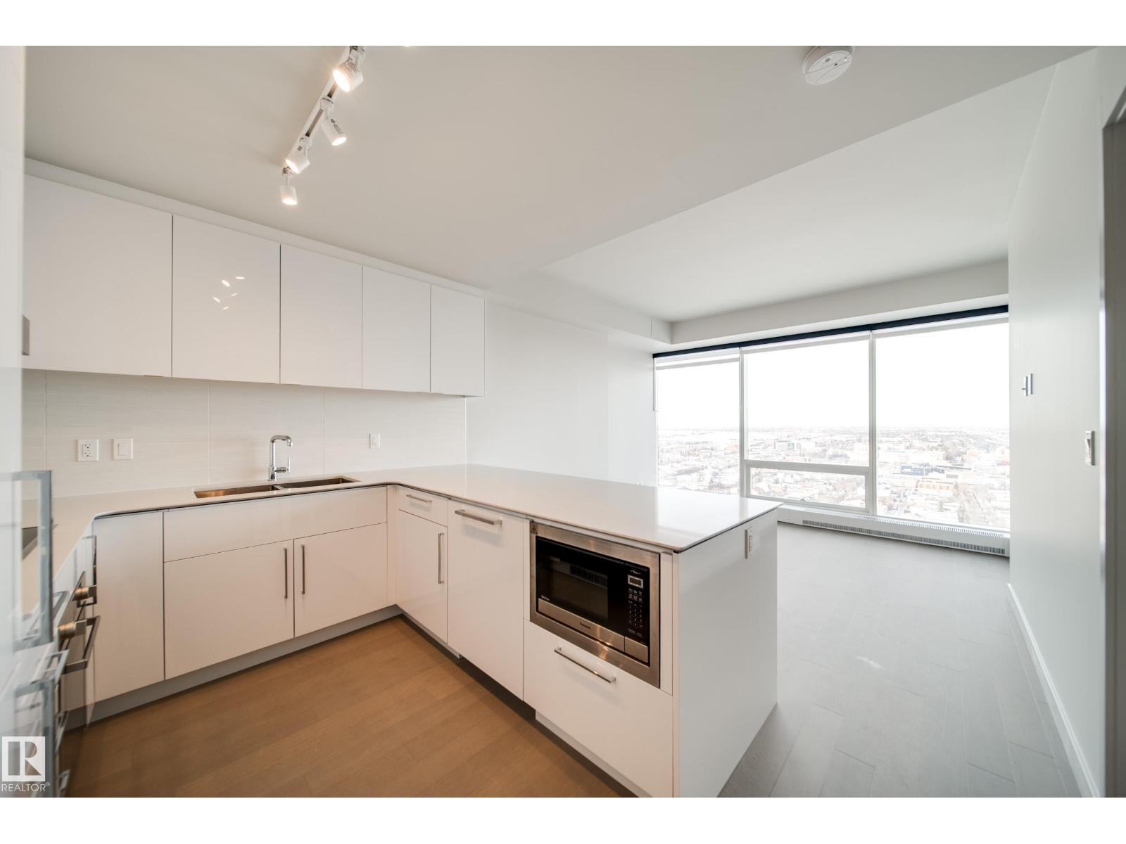 #2502 10360 102 ST NW - 3