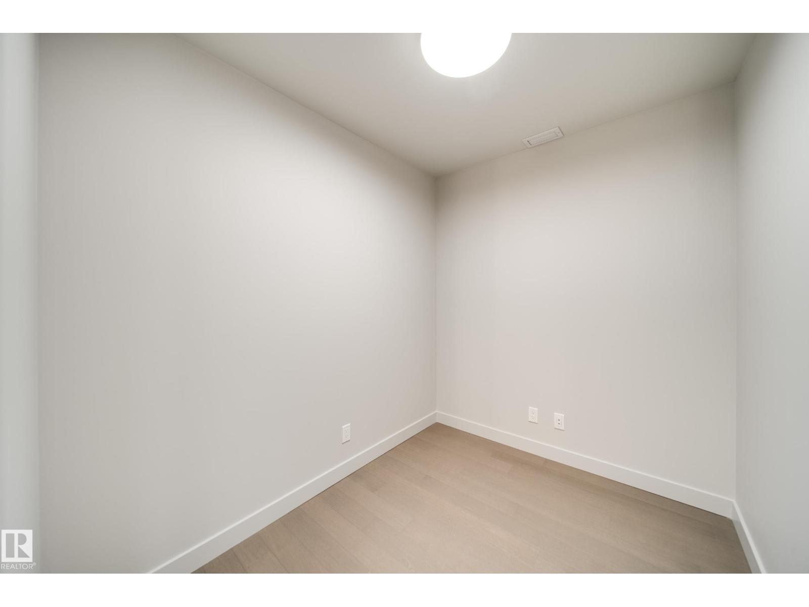 #2502 10360 102 ST NW - 19