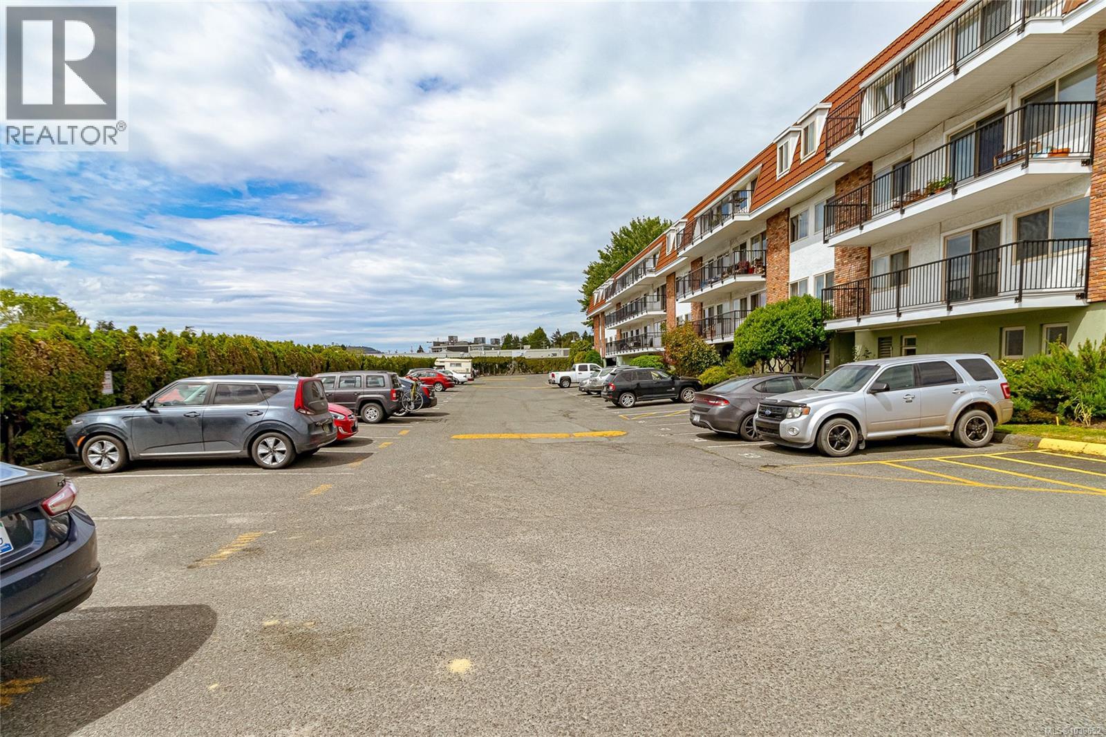 #110 1680 Poplar Ave - 37