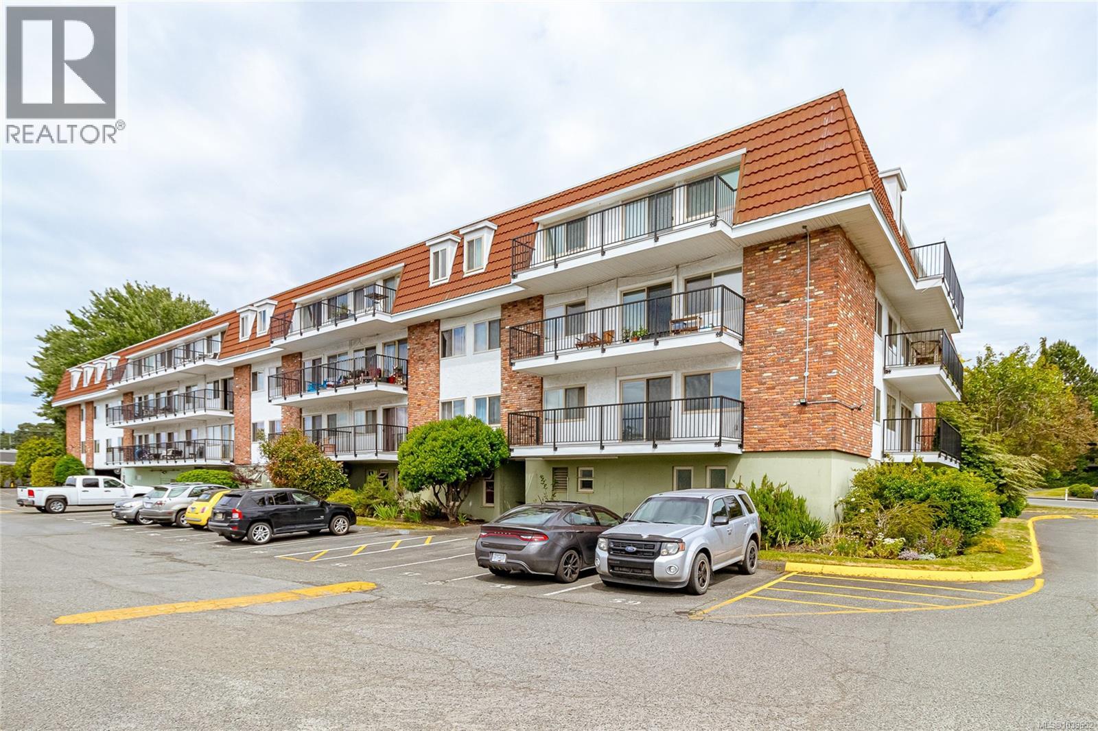#110 1680 Poplar Ave - 35