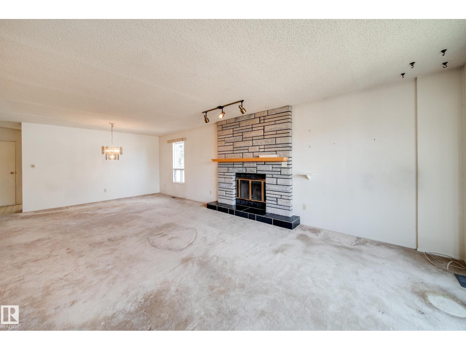1030 106 ST NW - 8