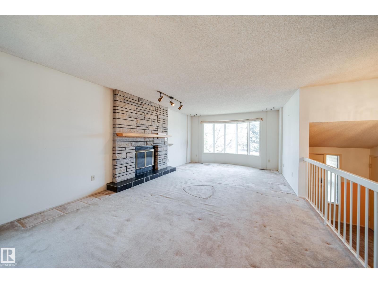 1030 106 ST NW - 12
