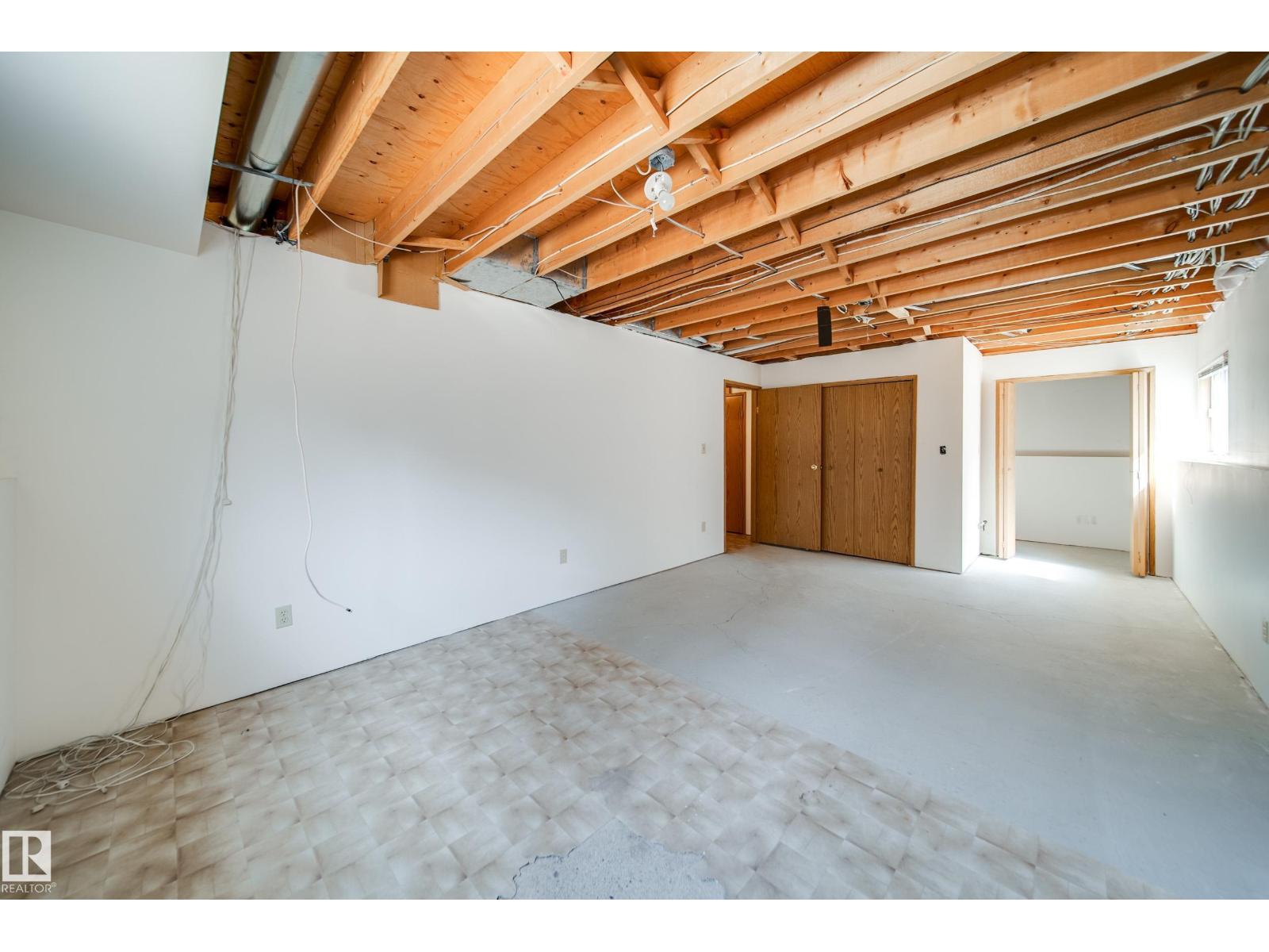 1030 106 ST NW - 29