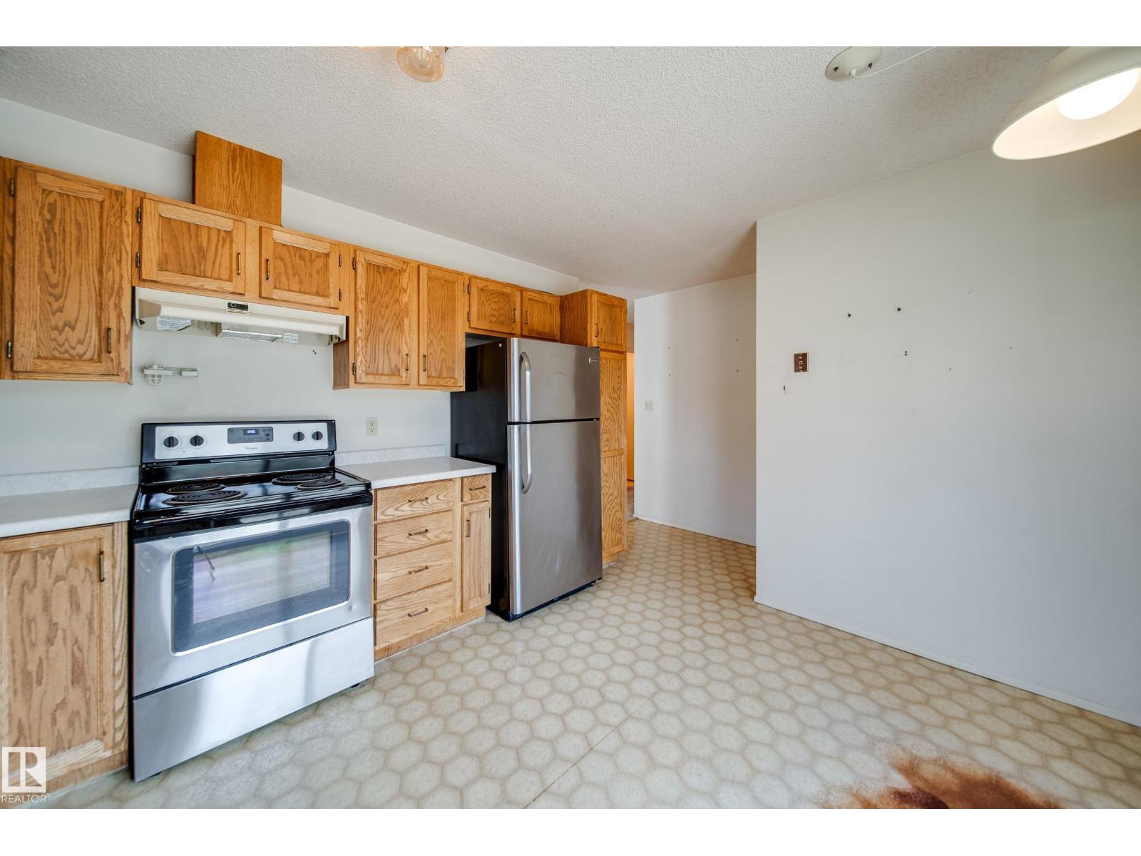 1030 106 ST NW - 13