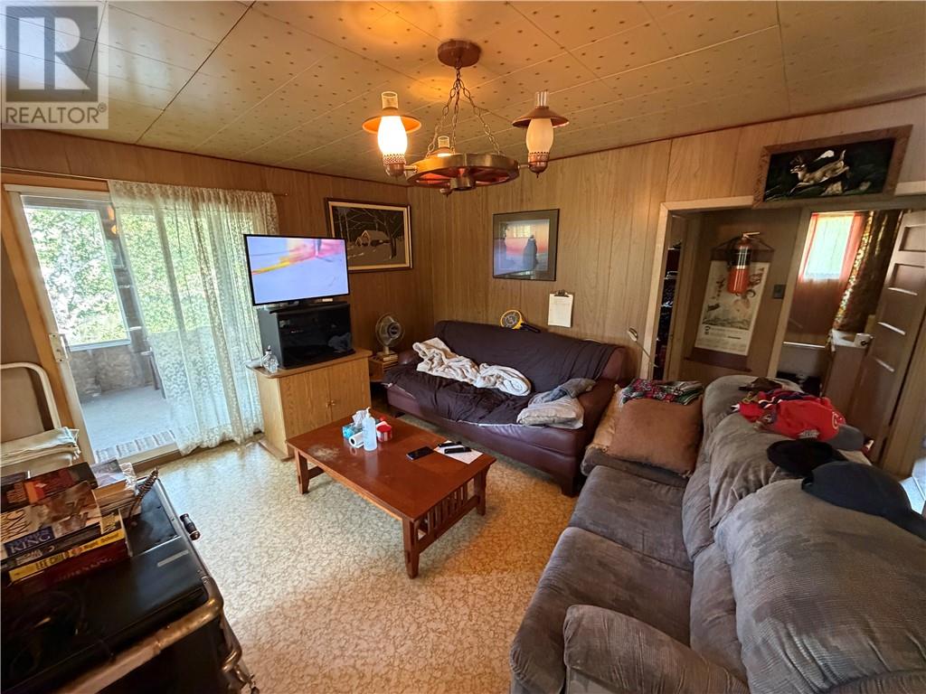 50 D Island Road West - 17