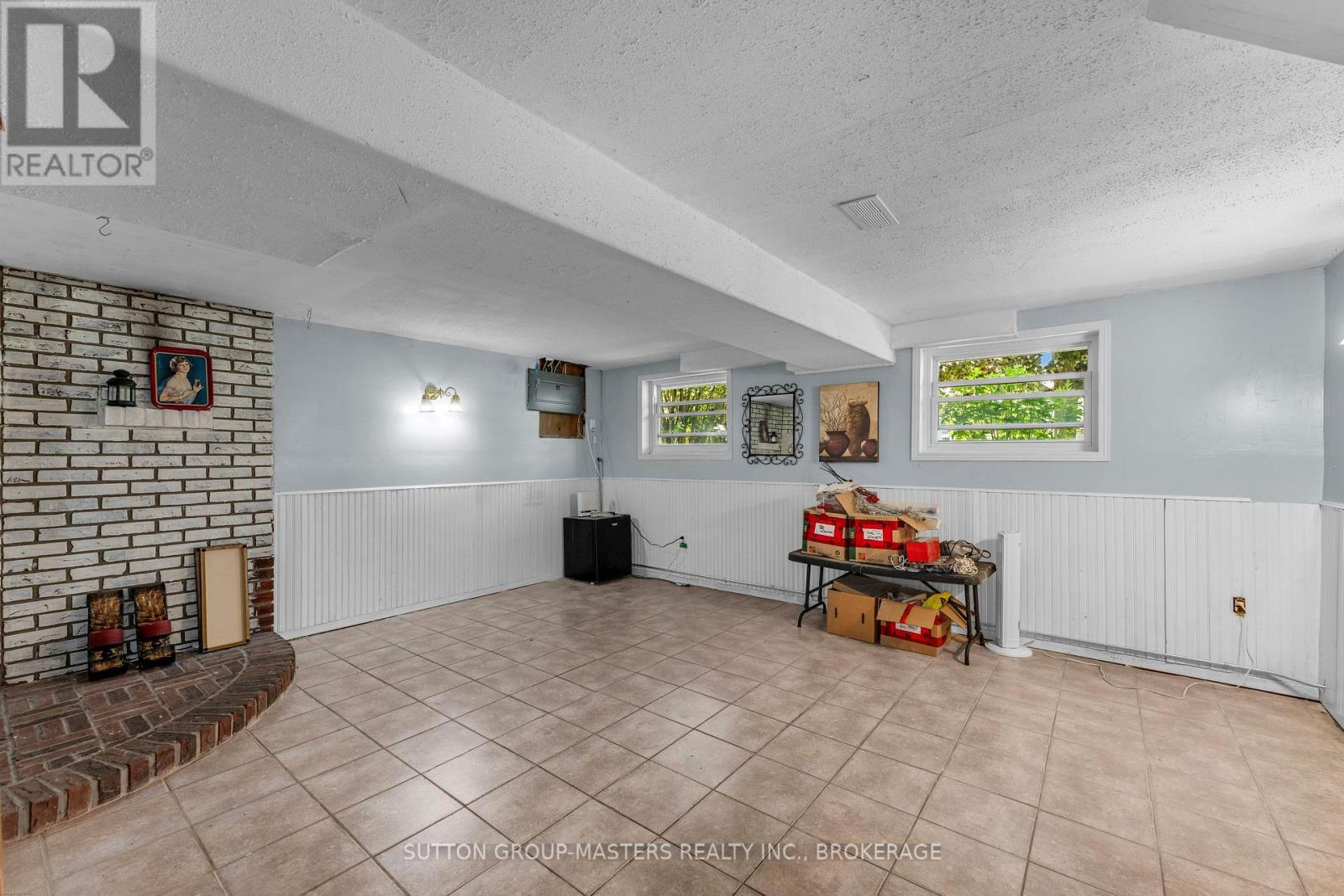 788 MONA DRIVE - 26