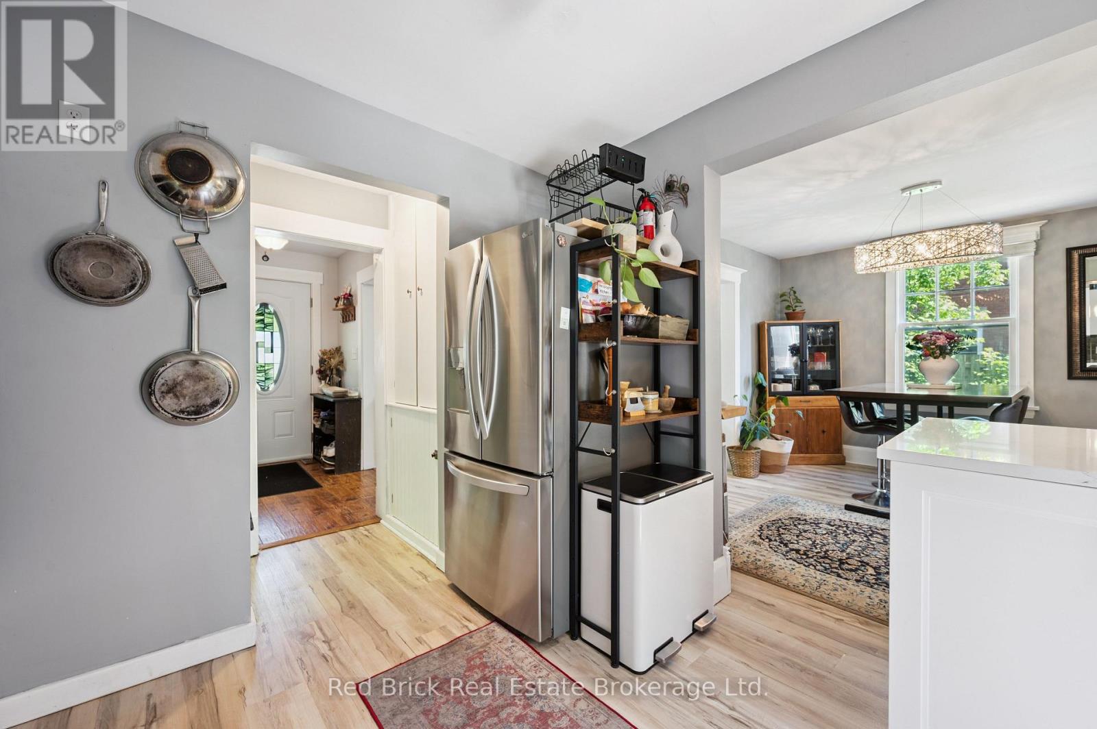 324 WATERLOO AVENUE - 14