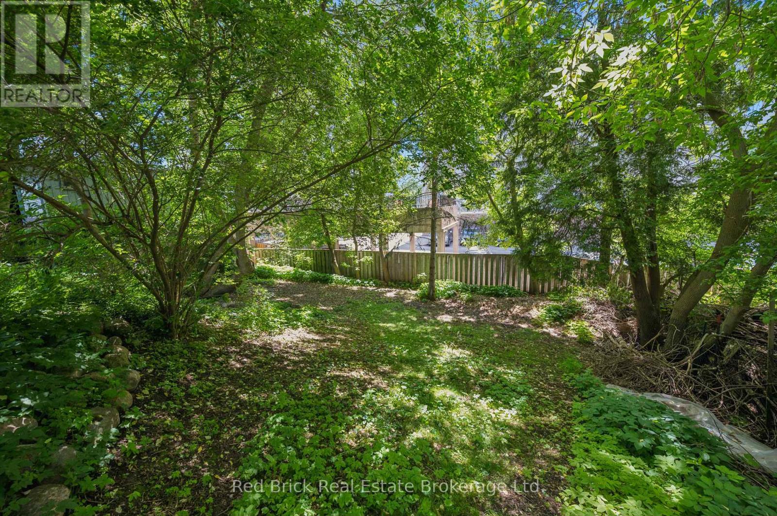 324 WATERLOO AVENUE - 33
