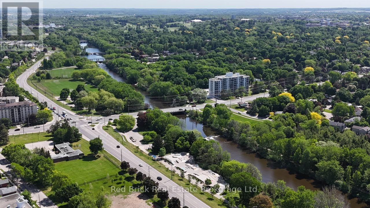 324 WATERLOO AVENUE - 40