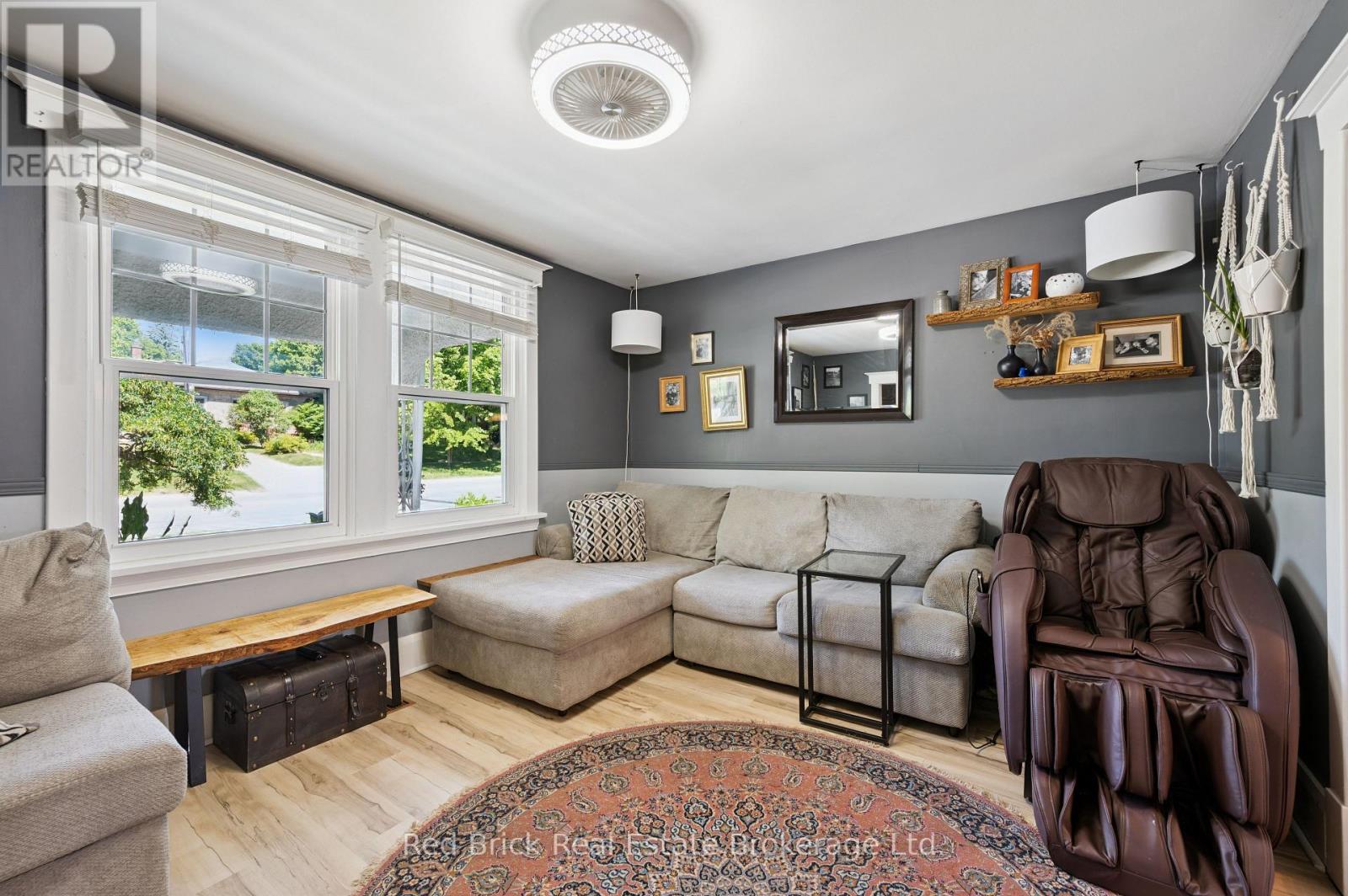 324 WATERLOO AVENUE - 6