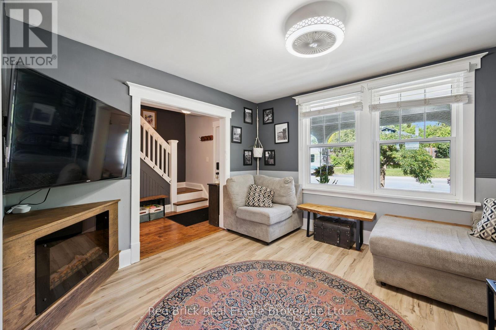 324 WATERLOO AVENUE - 7