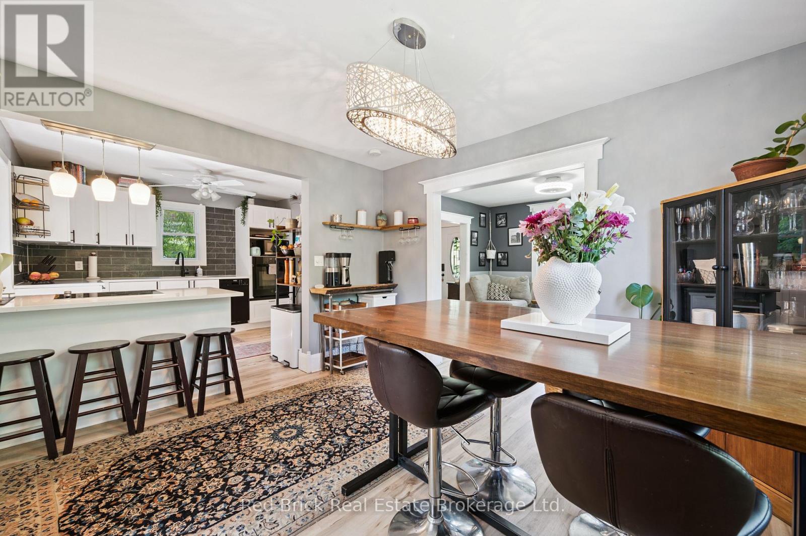 324 WATERLOO AVENUE - 9