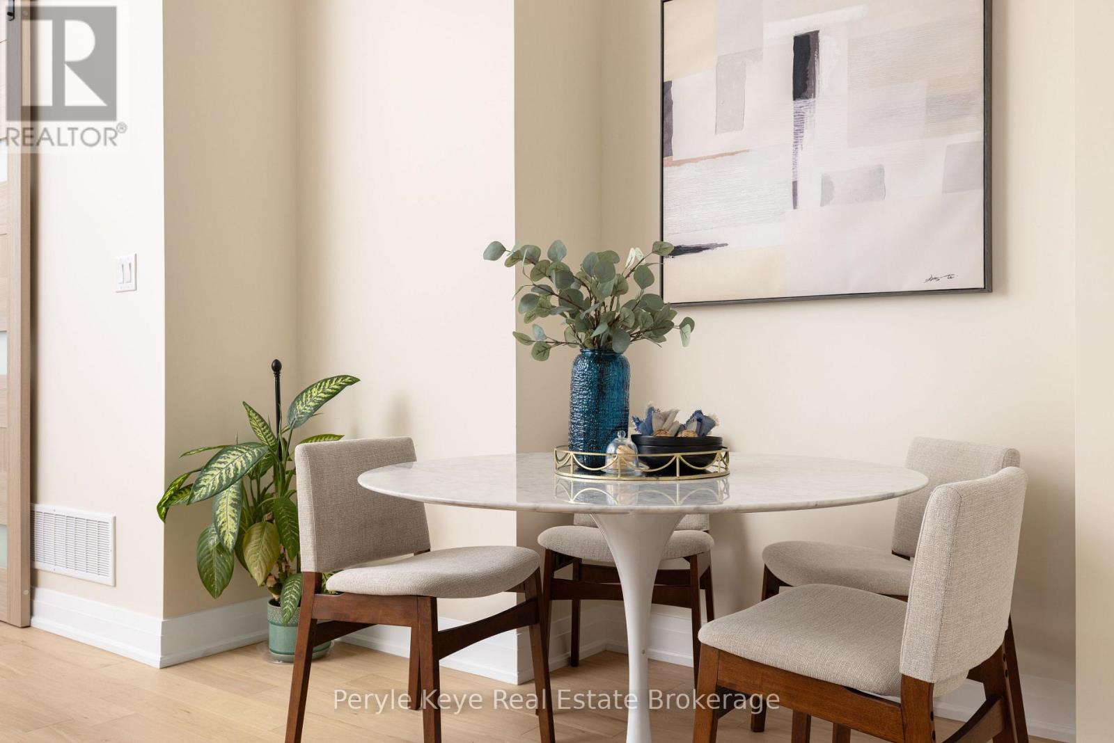 2 LEEDS COURT - Image 3
