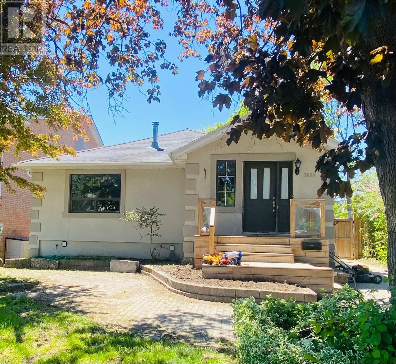 Listing photo of MAIN FL - 7698 KIPLING AVENUE