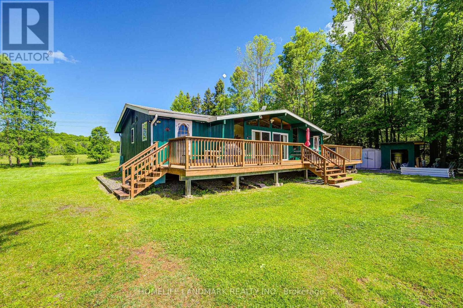 #8 1093 COOPER POINT ROAD - 13