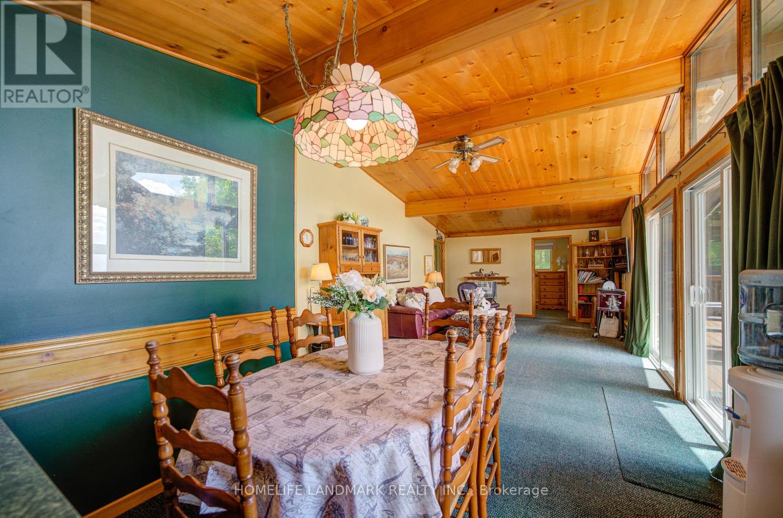 #8 1093 COOPER POINT ROAD - 16