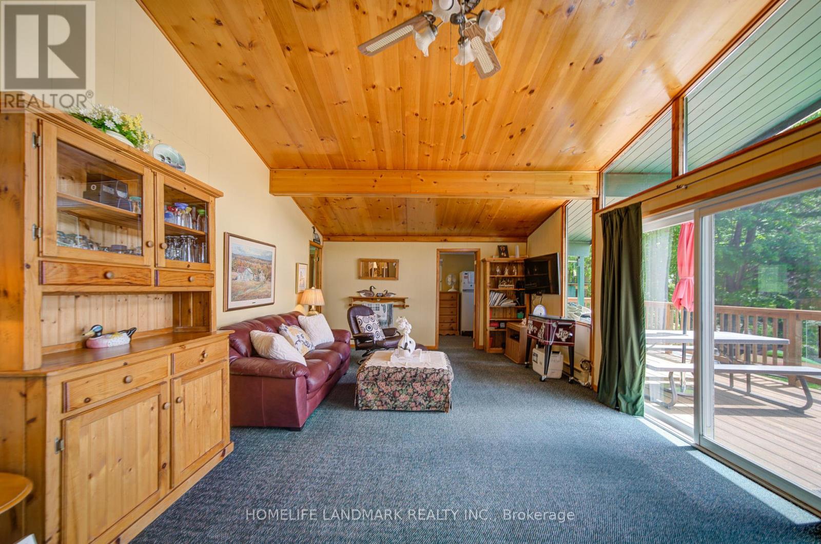 #8 1093 COOPER POINT ROAD - 21