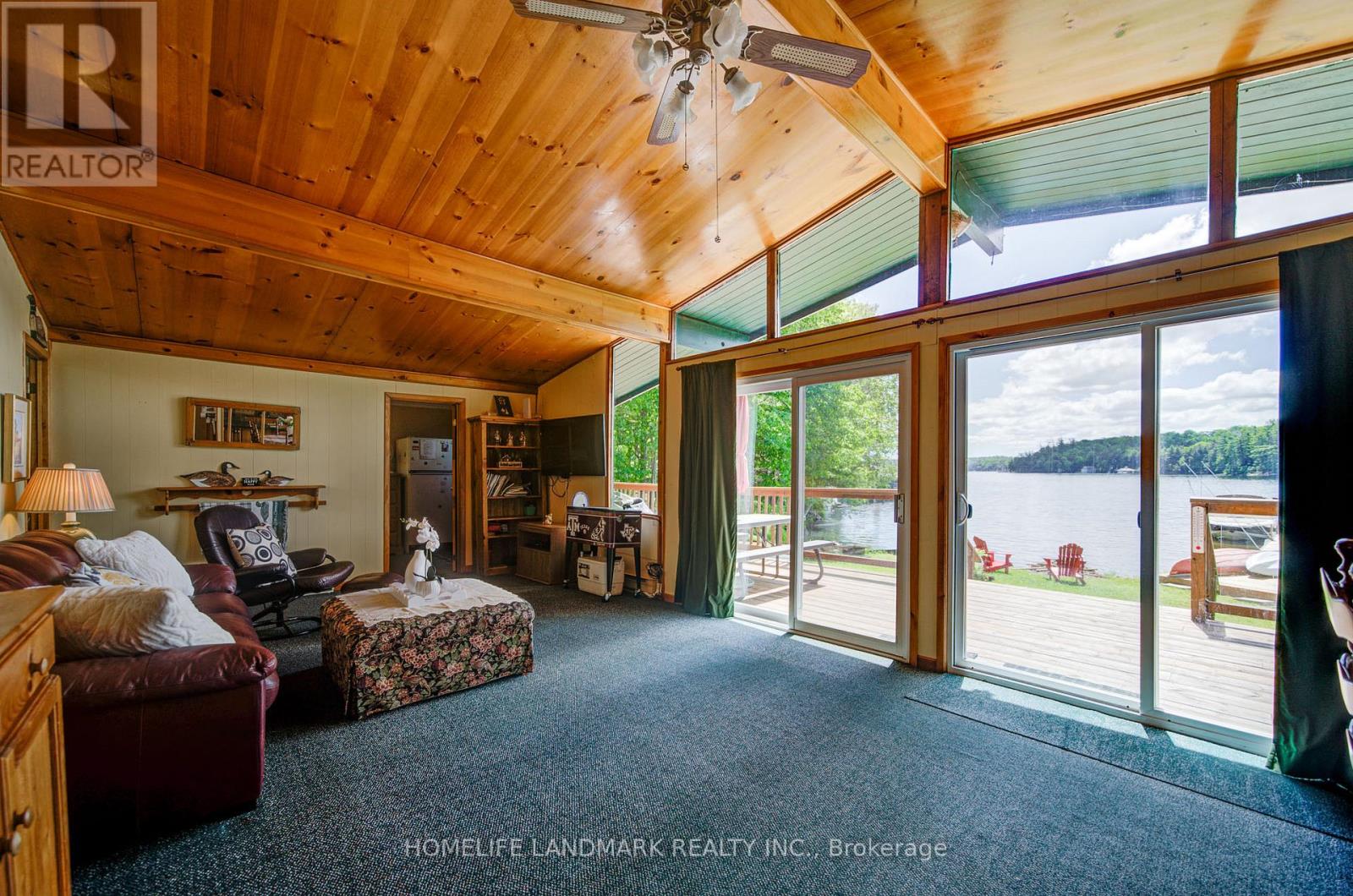 #8 1093 COOPER POINT ROAD - 17