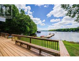 Bathroom - 8 - 1093 Cooper Point Road, Muskoka Lakes, ON  Photo 9