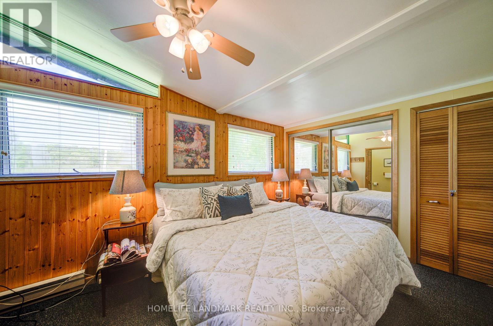 #8 1093 COOPER POINT ROAD - 31