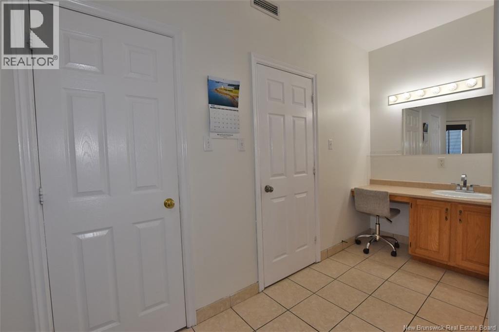 #209 60 Goodine Street - 31