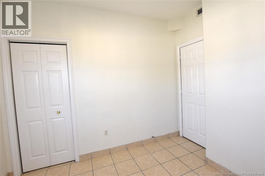 #209 60 Goodine Street - 38