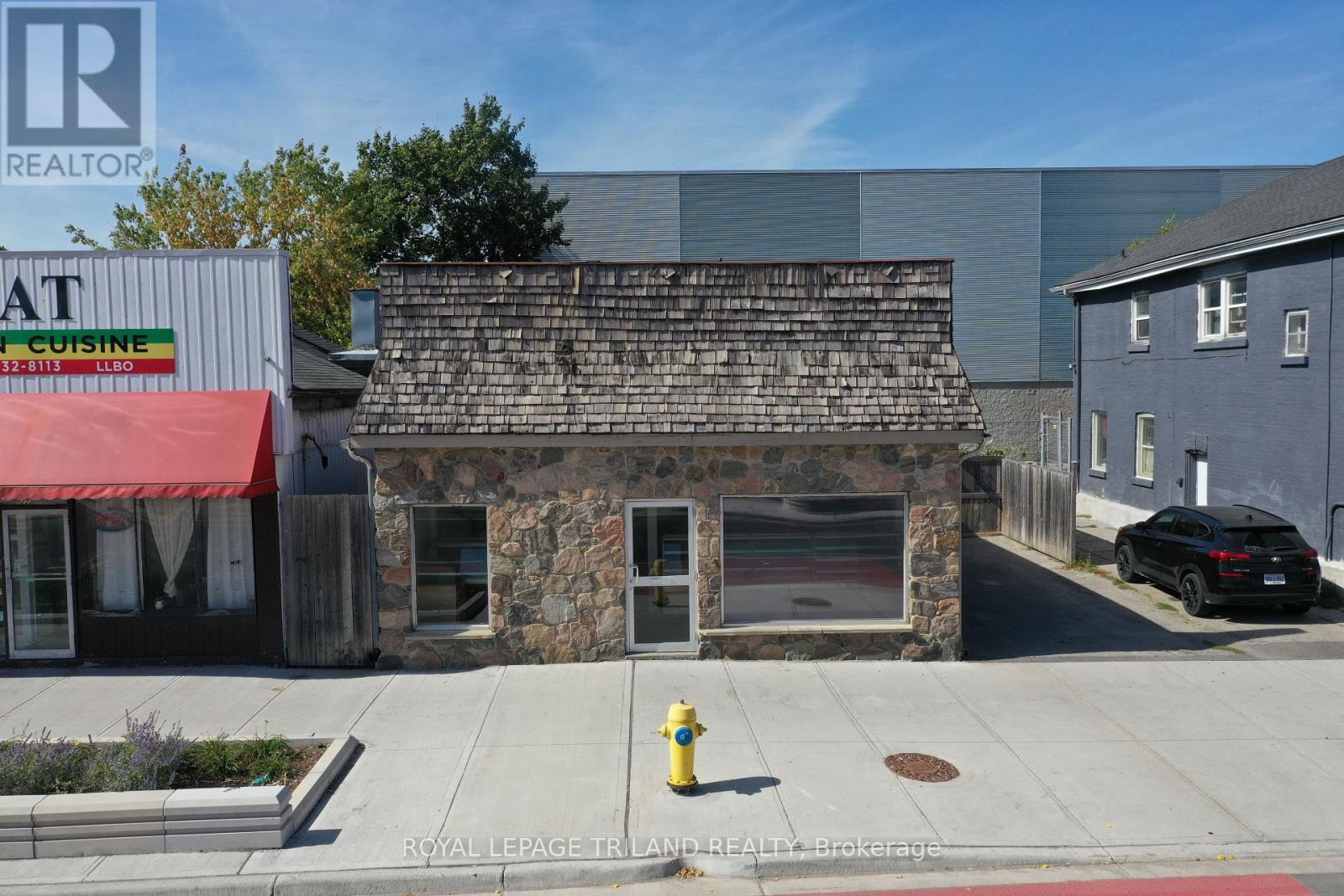 225 WELLINGTON STREET