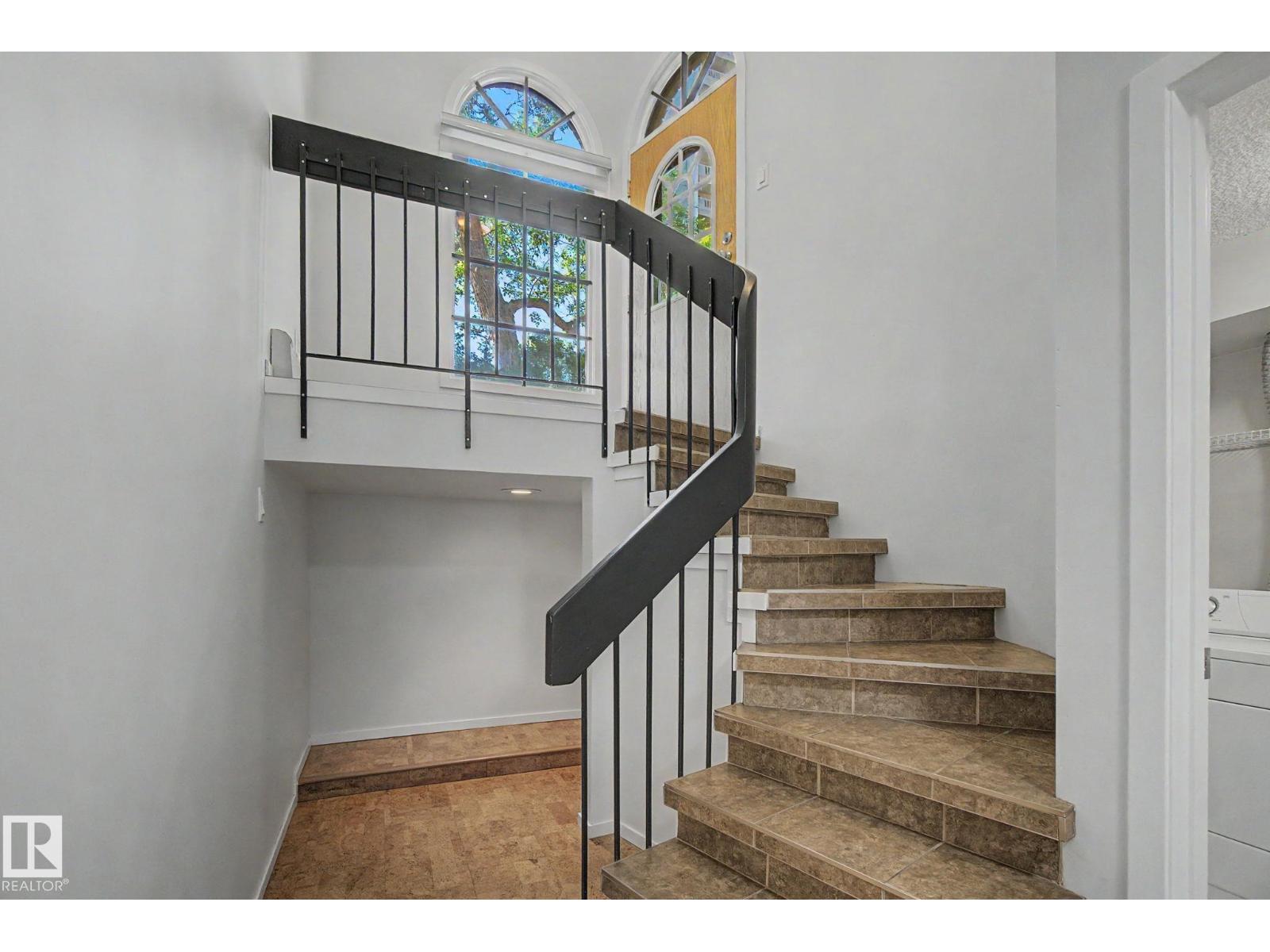 11150 83 AV NW - 10